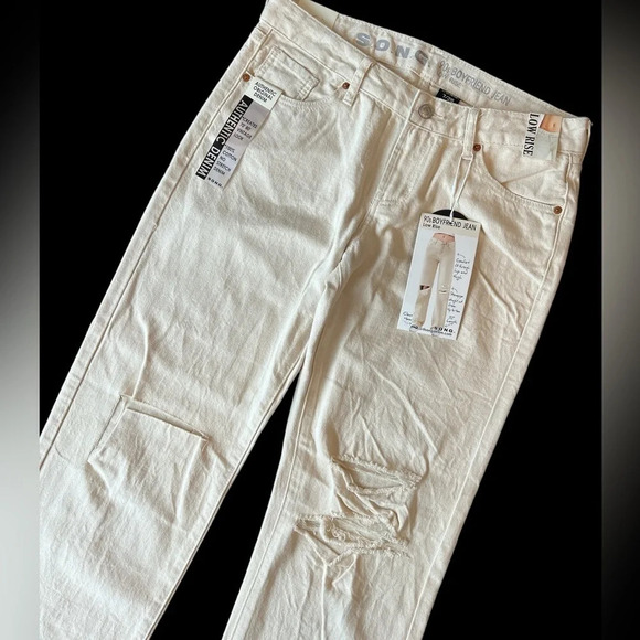 S. O. N. G. Cream Colored Jeans. 90s Boyfriend Style. Low Rise. Distressed. NWT - Picture 4 of 12